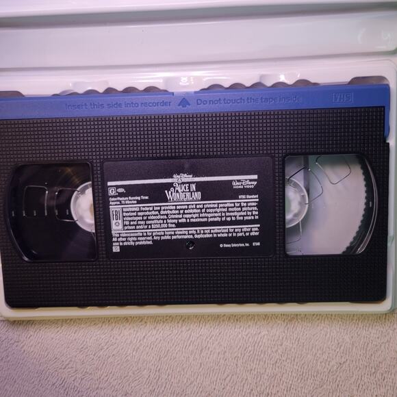Alice in Wonderland VHS Gold Collection Disney Animated Movie 1951 - Picture 8 of 8